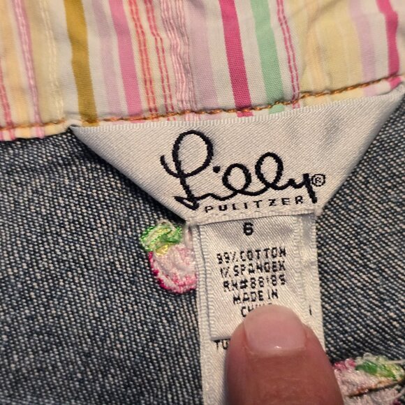Lilly Pulitzer Women 6 Embroidered Strawberries Stretch Shorts Jean Cut Off - Picture 8 of 16